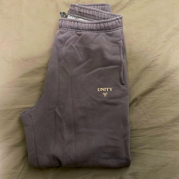 Aritzia, TNA Unity Sweats, size small - regular length - Picture 1 of 3
